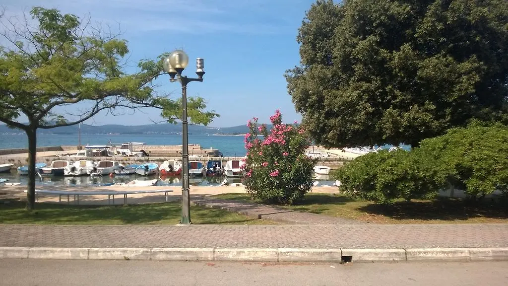 Holiday Home Rb Santini Turanj 0*,