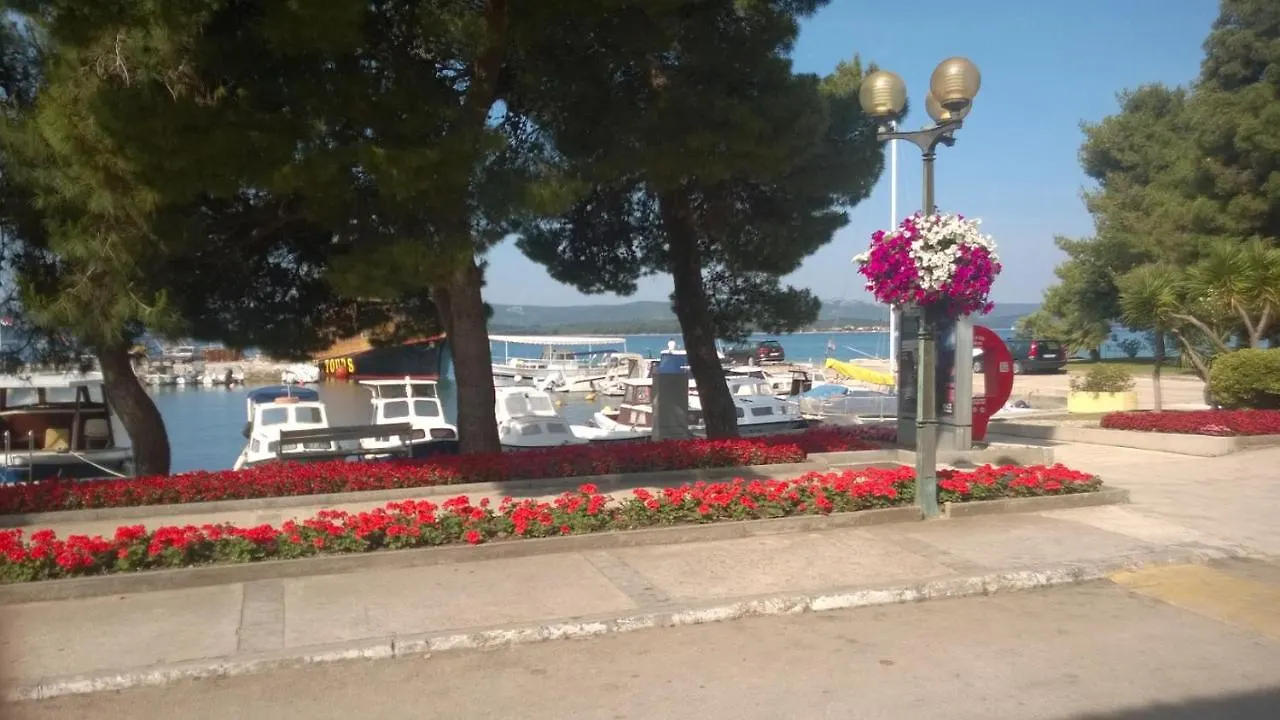 Holiday Home Rb Santini Turanj 0*,